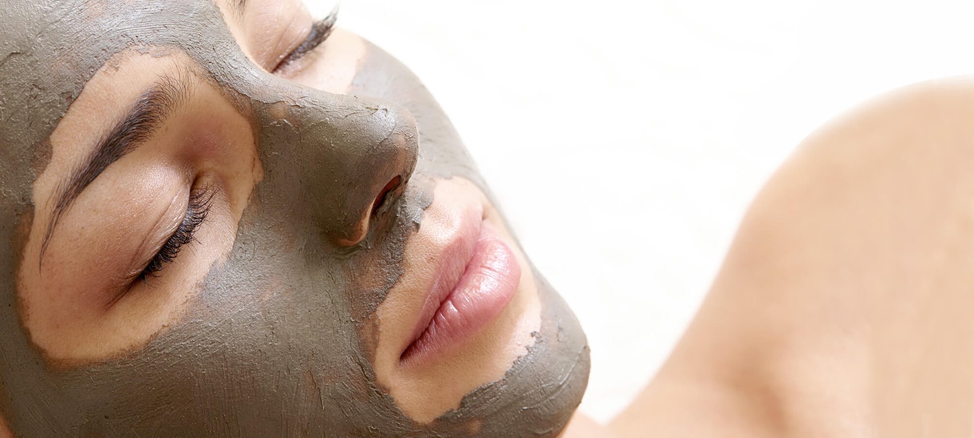 Slow Down The Clock With An Anti Ageing Face Mask Hero